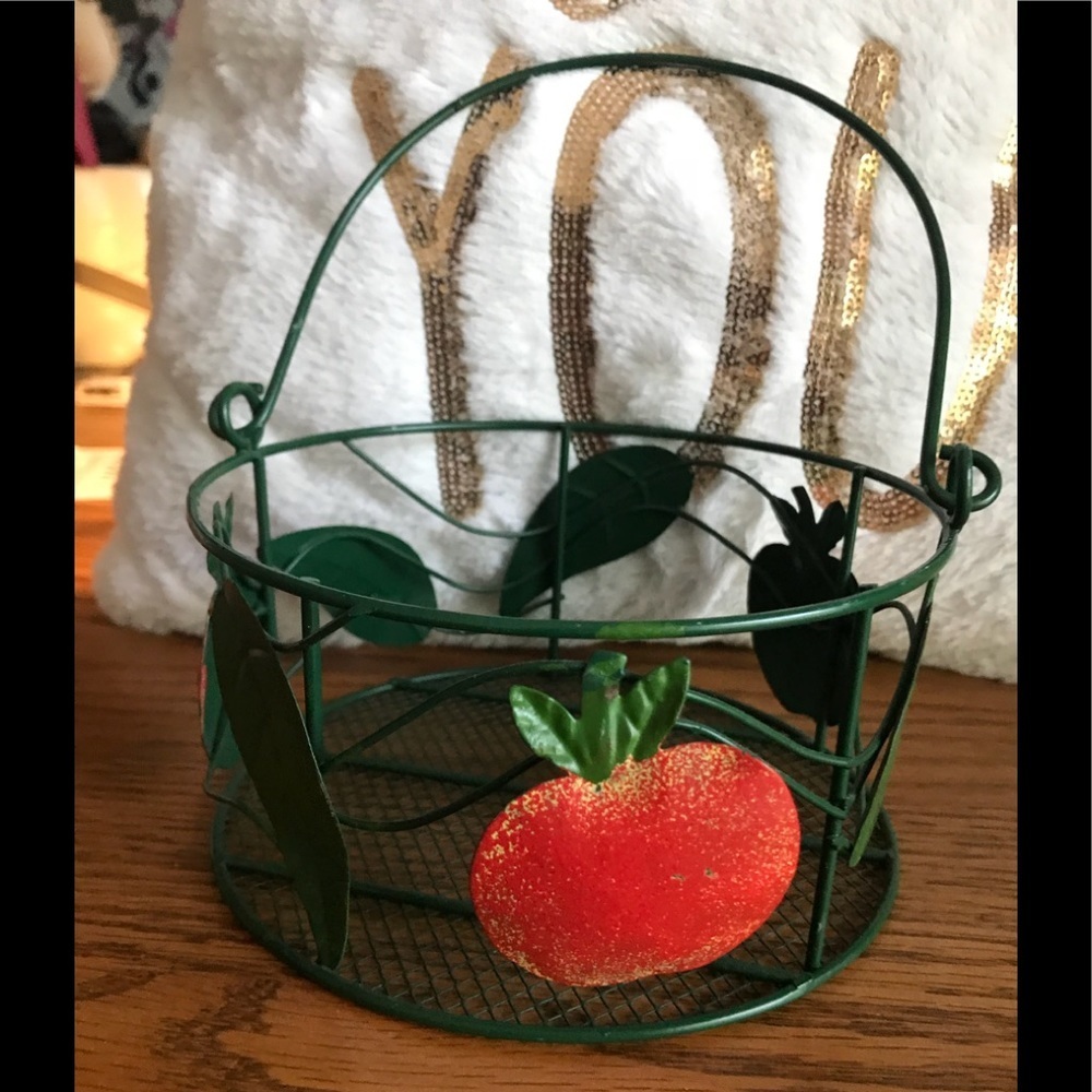 Vintage Apple Decor Hanging Basket